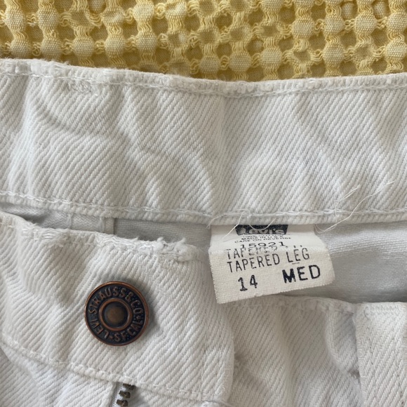 Vintage Levi High Waisted Shorts - Picture 2 of 3